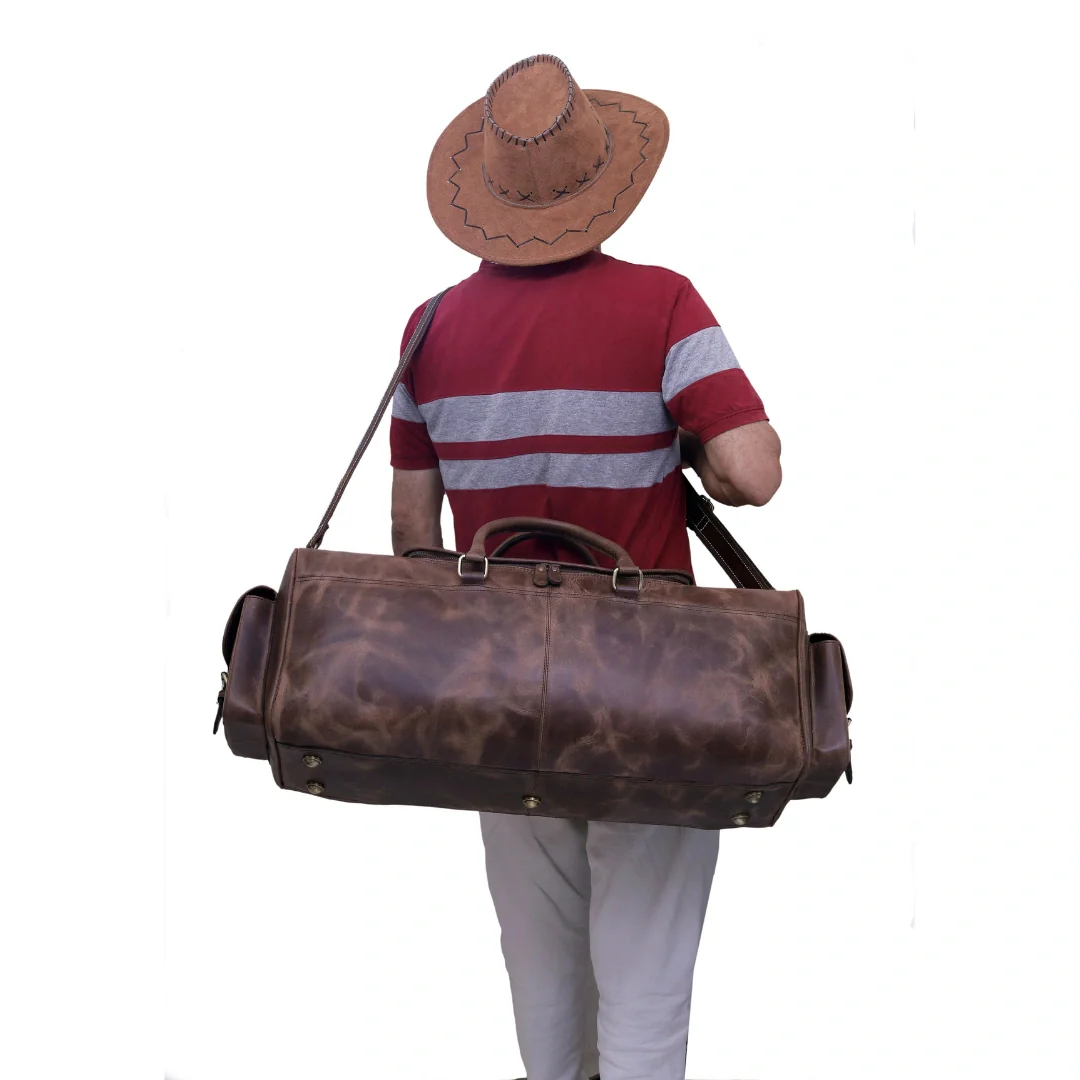 The Overnight Leather Duffle Bag - Image 10