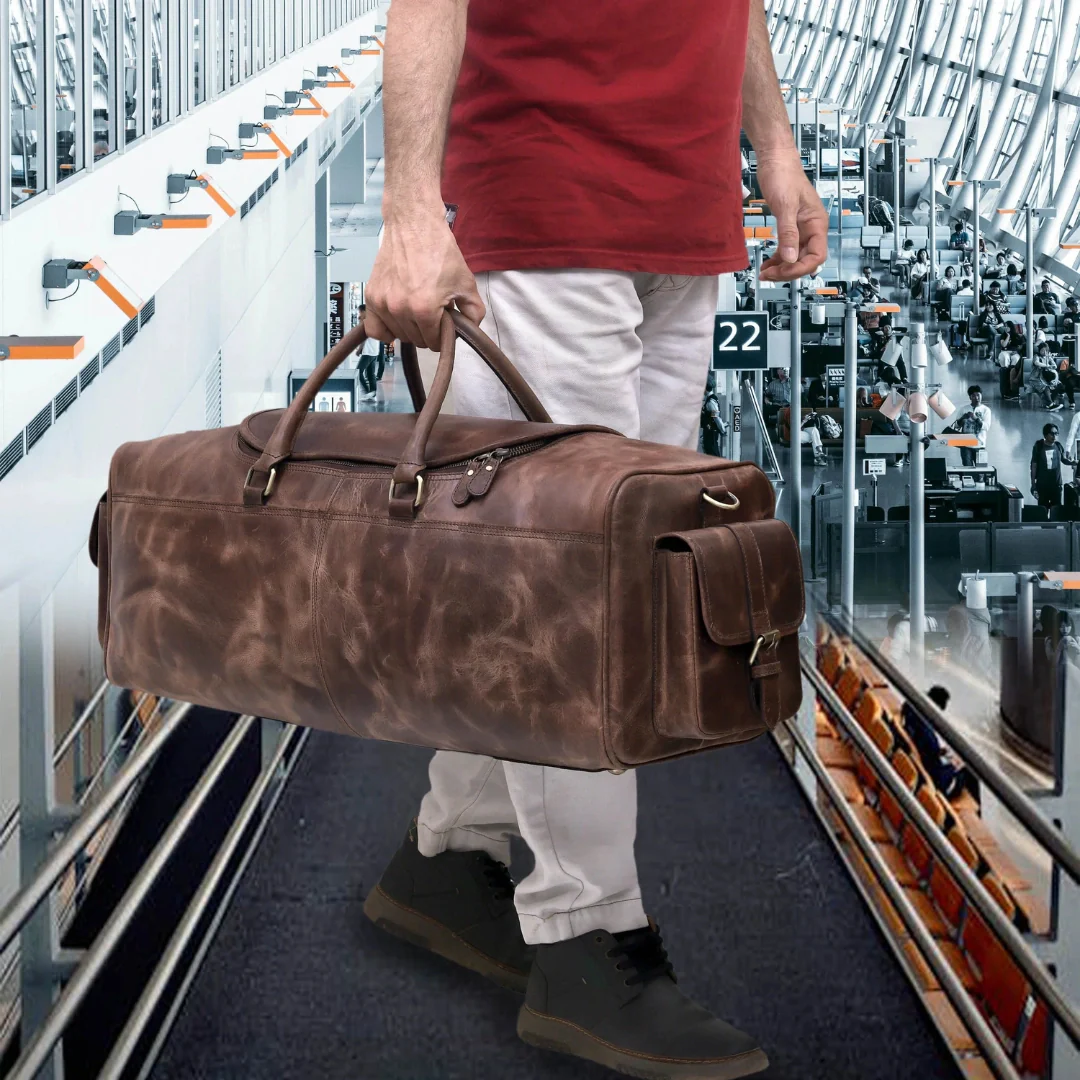 The Overnight Leather Duffle Bag - Image 9