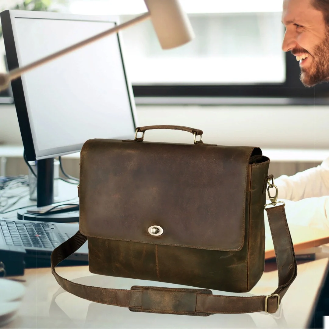 The Porter Leather Messenger bag - Image 8